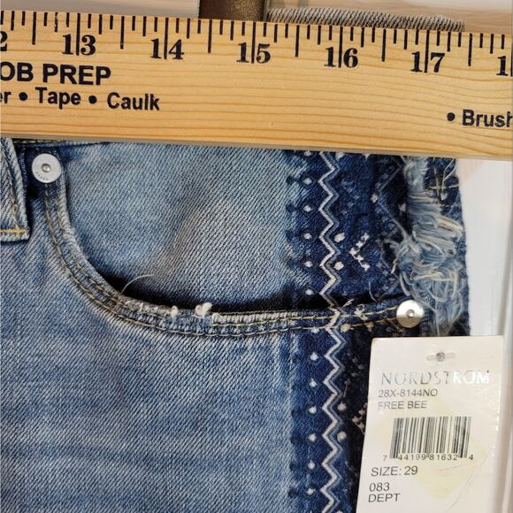 BlankNYC Blue Jean Hiker Short Sz 29 8 Frayed Embroidered Side Stripe Free Bee - Picture 16 of 16